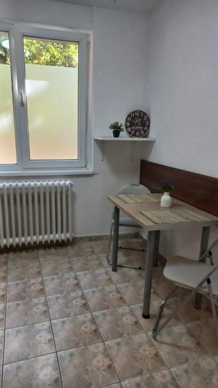 Garsonieră decomandată în Colentina