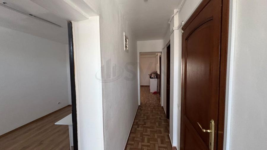 Apartament cu 15 camere circular în P-ța Unirii