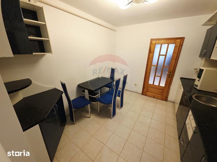 Apartament cu 4 camere în Calea Romanului