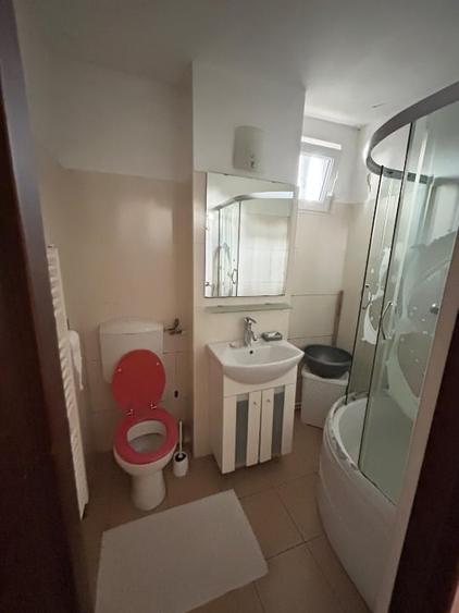 Apartament cu 2 camere decomandat, mobilat în Berceni
