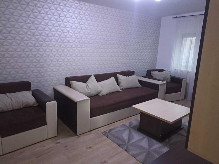 Apartament cu 2 camere decomandat în Canta