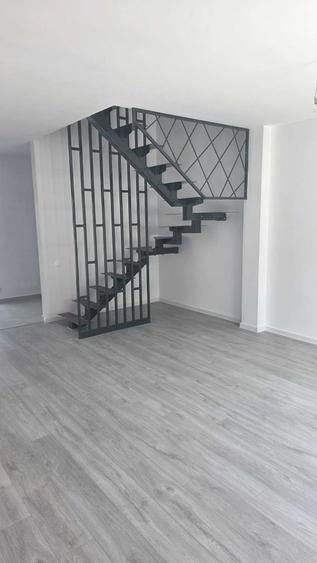 Casă cu 3 camere cu Teren 110 Mp în Central