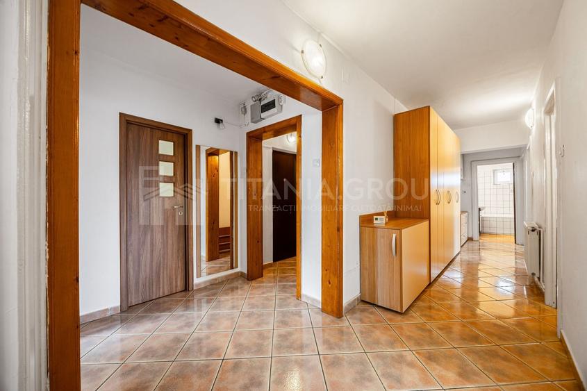 Apartament cu 4 camere decomandat, mobilat în Gemenii