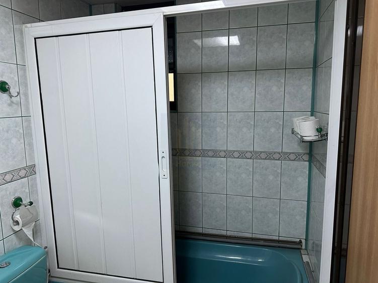 Apartament cu 4 camere decomandat, mobilat în Cotroceni