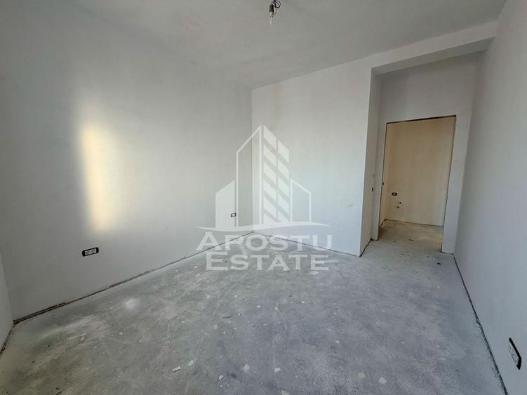 Apartament cu 2 camere semidecomandat în Giroc