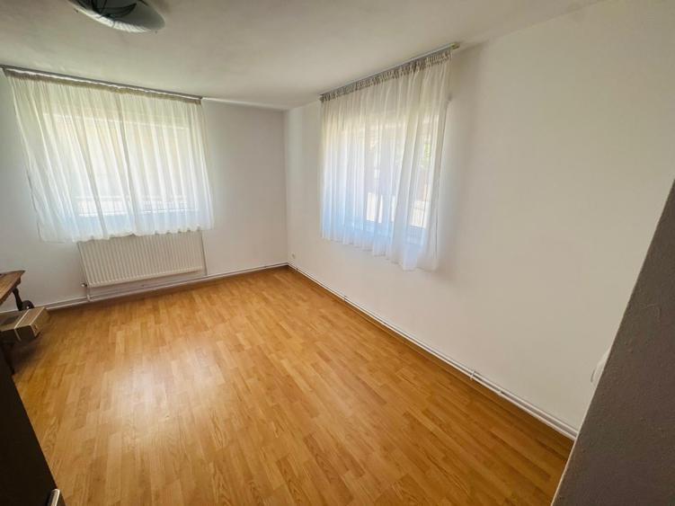 Casă individuală cu 2 camere cu Teren 50 Mp în Aluniș
