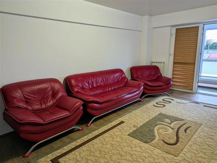 Apartament cu 2 camere decomandat în Buzaului