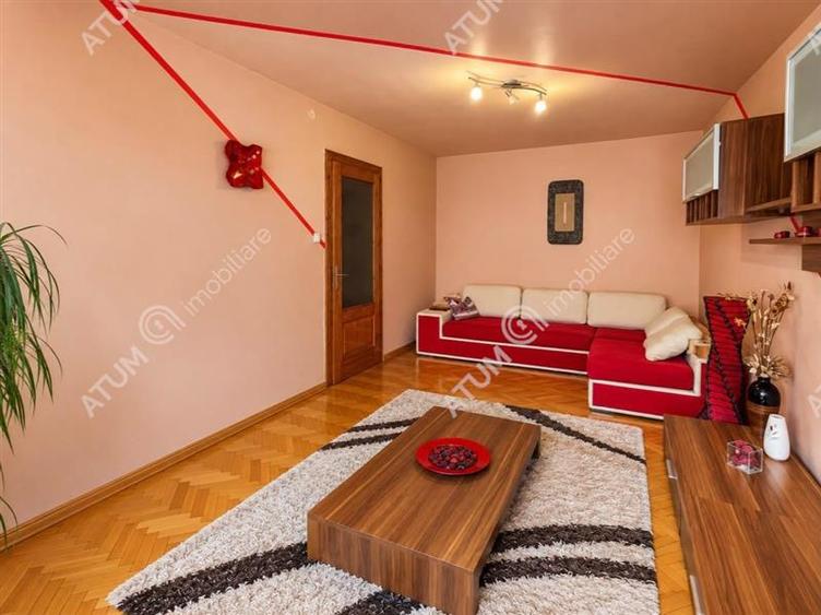 Apartament cu 2 camere decomandat, mobilat în Aeroport