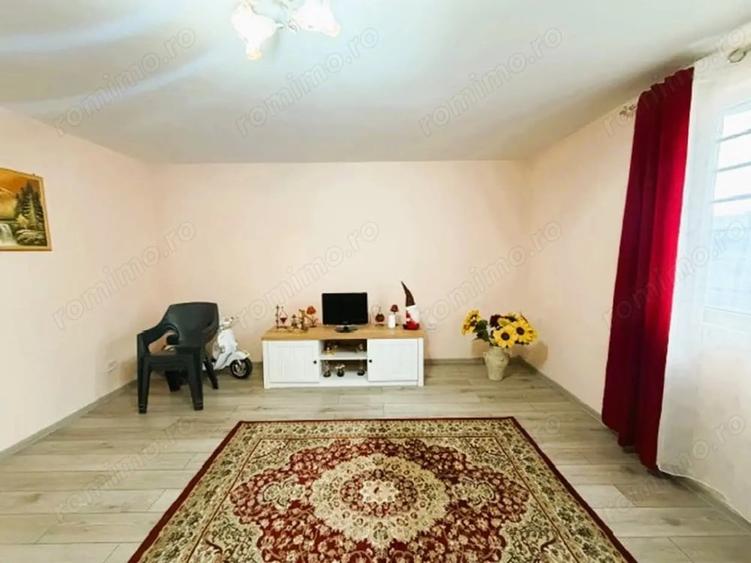 Casă cu 3 camere cu Teren 500 Mp în Central