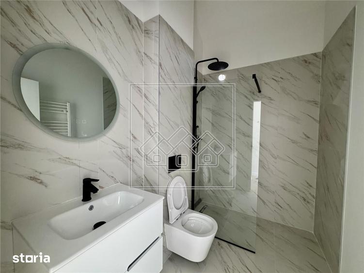 Apartament cu 3 camere în Cristian