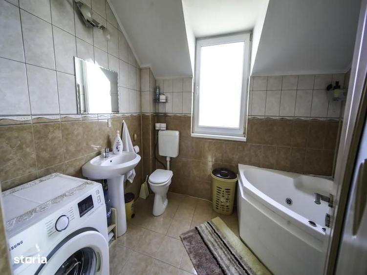 Casă cu 4 camere cu Teren 250 Mp în Criș