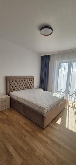 Apartament cu 2 camere decomandat în Ipotești