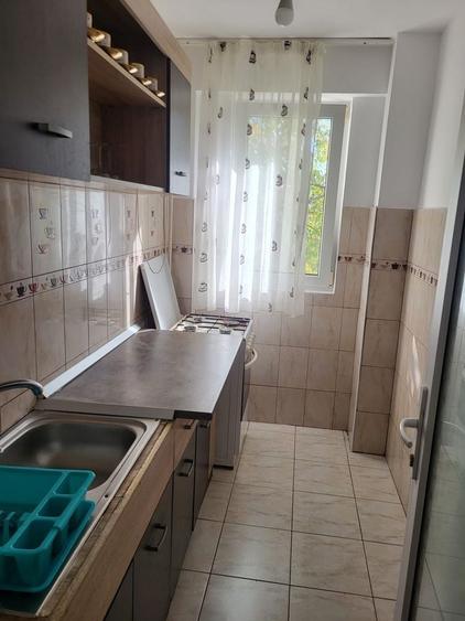 Apartament cu 2 camere decomandat, mobilat în Doamna Ghica