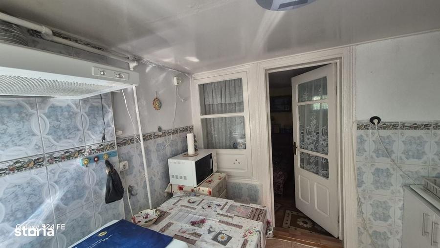 Casă cu 4 camere cu Teren 679 Mp în Central