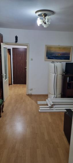 Garsonieră semidecomandată în Titan