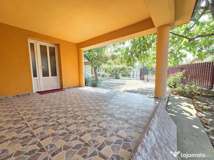 Casă cu 4 camere cu Teren 3405 Mp în Suraia