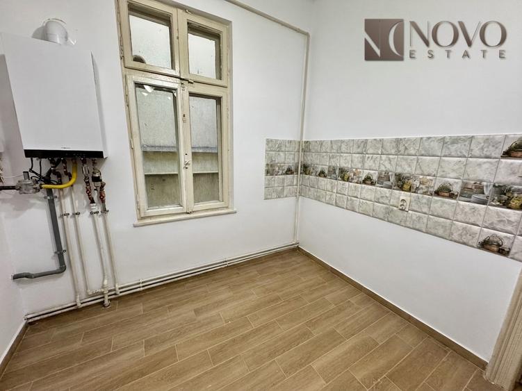 Apartament cu 4 camere decomandat în Cotroceni