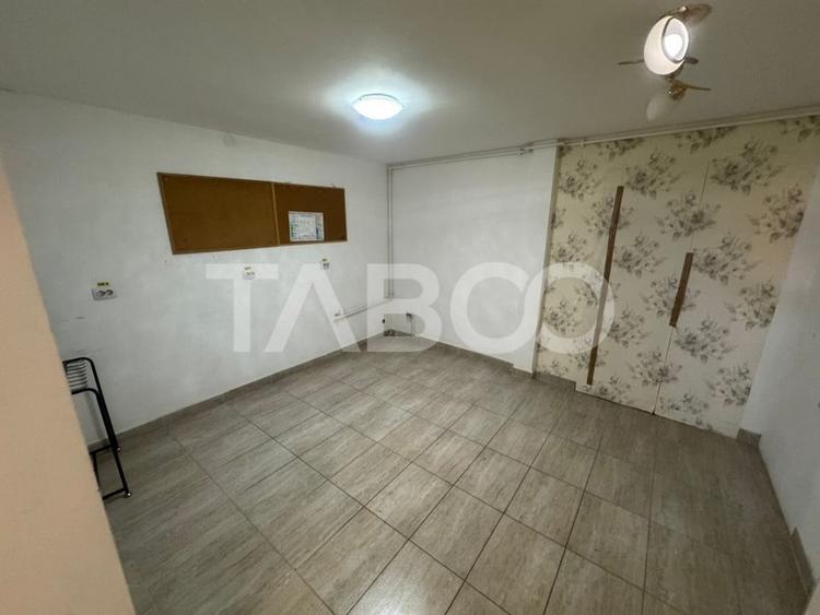 Spatiu comercial de inchiriat 3 camere 80 mpu curte Calea Dumbravii - 3
