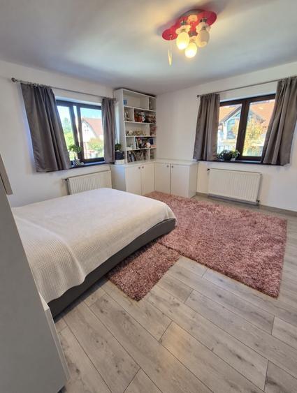 Apartament cu 4 camere în Aurel Vlaicu