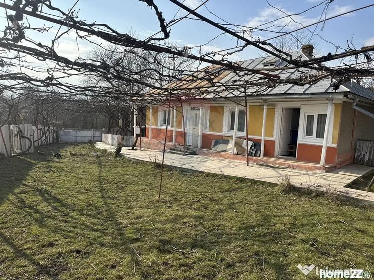 Casă cu 3 camere cu Teren 2609 Mp în Bârgăuani