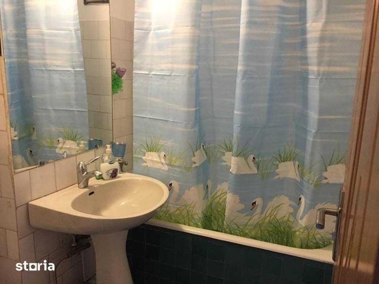 Apartament cu 3 camere decomandat în Independenței