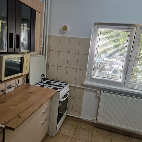 Garsonieră decomandată în 13 Septembrie