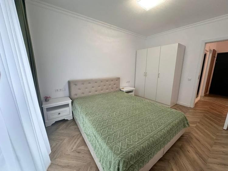 Apartament cu 3 camere decomandat, mobilat în Independenței