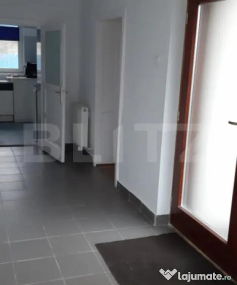 Casă cu 5 camere cu Teren 1207 Mp în Criș