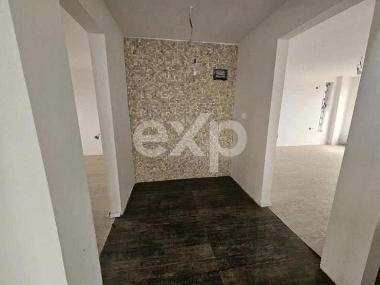 Casă individuală cu 5 camere cu Teren 420 Mp în Berceni