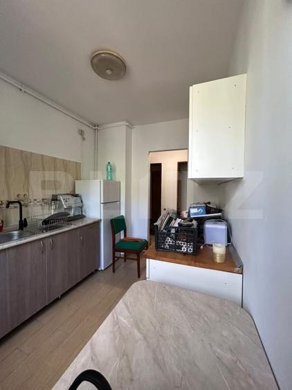 Apartament cu 2 camere semidecomandat, mobilat în Semicentral