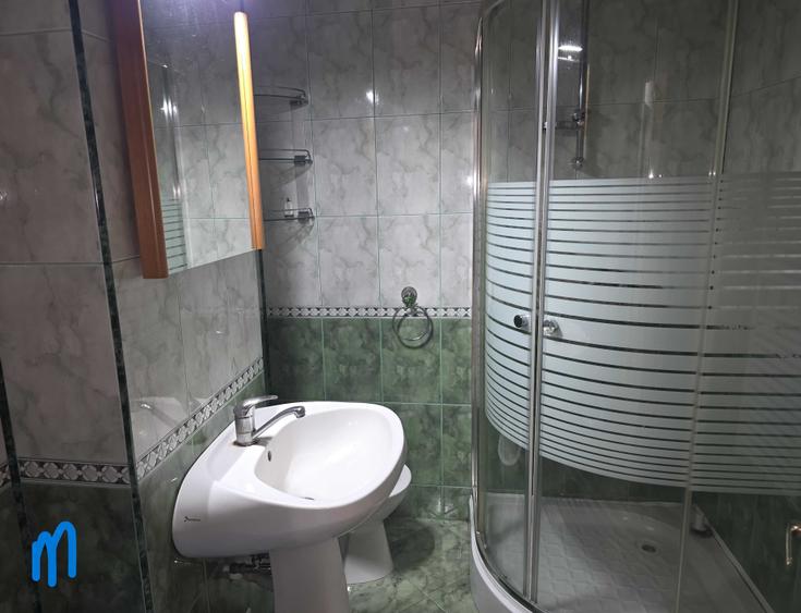Apartament cu 3 camere decomandat, mobilat în Găvana