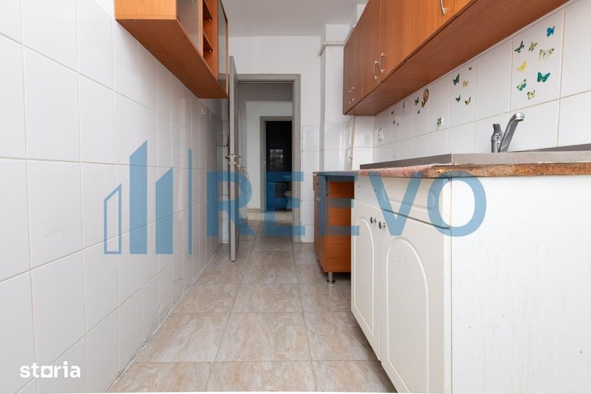 Apartament cu 3 camere decomandat în Republicii