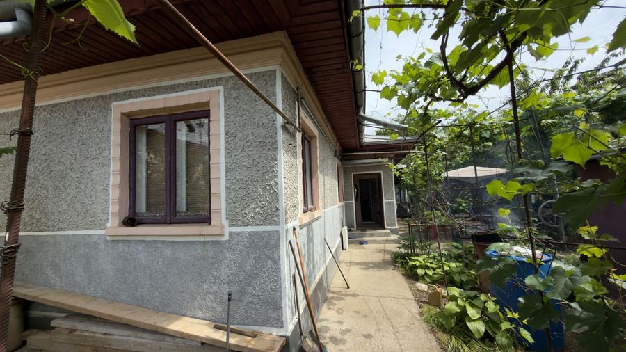 Casă individuală cu 3 camere cu Canalizare în Colentina