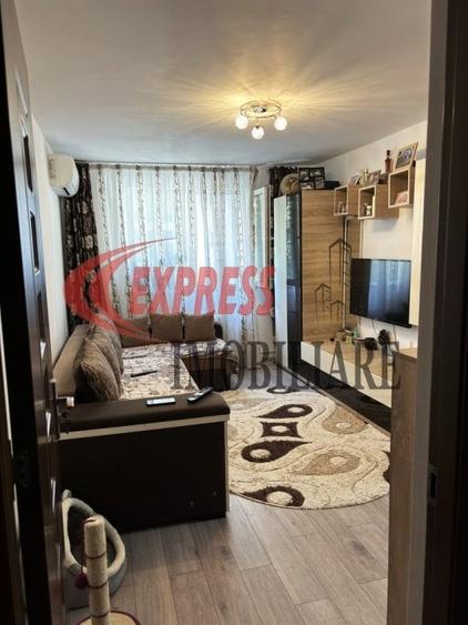 Apartament cu 2 camere semidecomandat în 1 Decembrie 1918