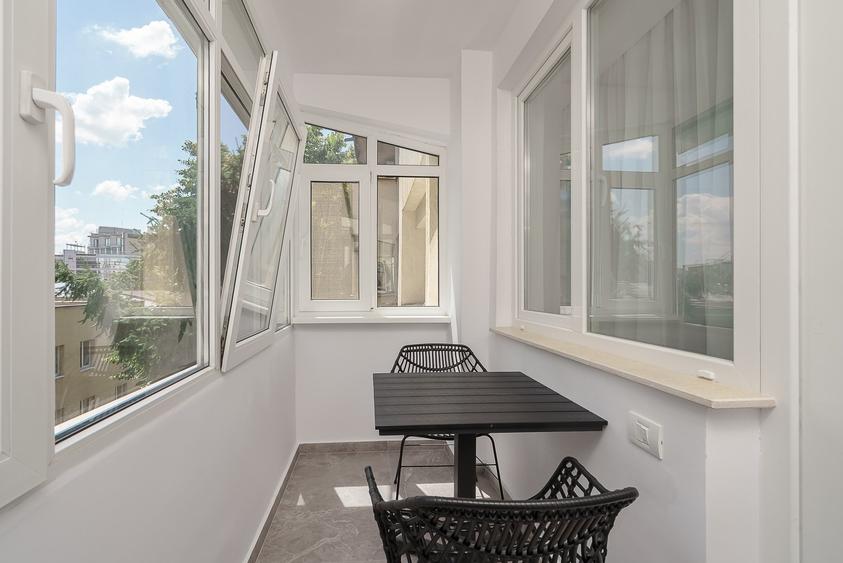 Apartament cu 2 camere semidecomandat, mobilat în Universitate