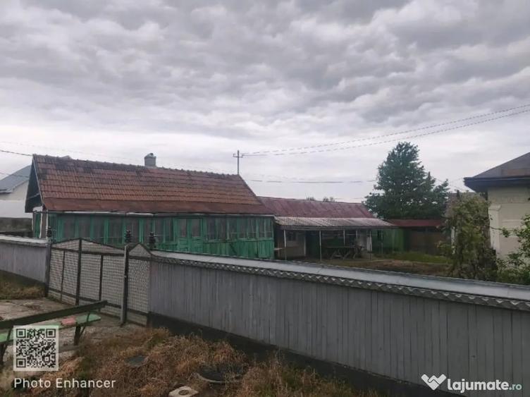 Casă cu 2 camere cu Teren 1600 Mp în Grămești