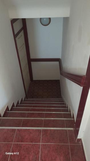 Casă cu 4 camere cu Teren 250 Mp în Central