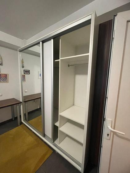 Garsonieră decomandată, mobilată în Romană