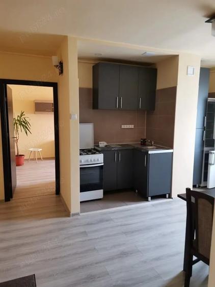 Apartament cu 2 camere decomandat în Pandurilor