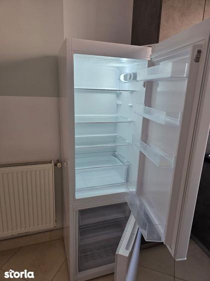 Apartament cu 2 camere decomandat în Schei