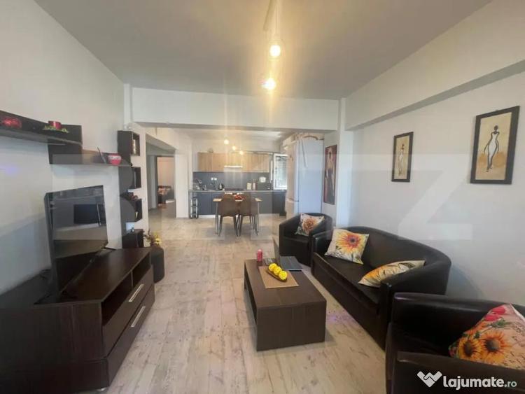 Apartament cu 3 camere decomandat, mobilat în Craiovița Nouă