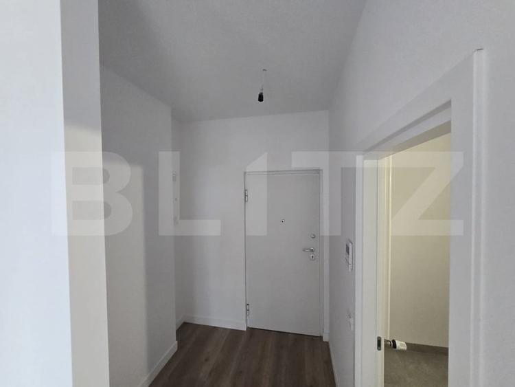 Apartament cu 2 camere decomandat în Baza 3