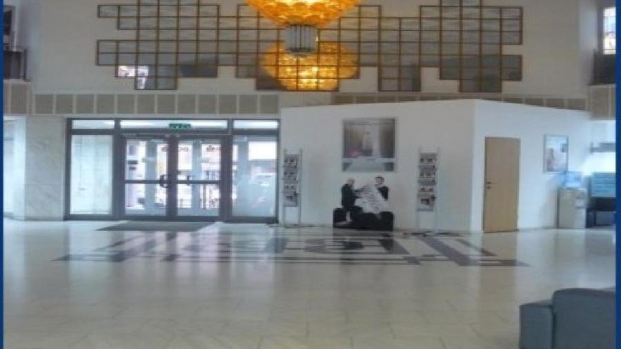 Spațiu comercial, în Central