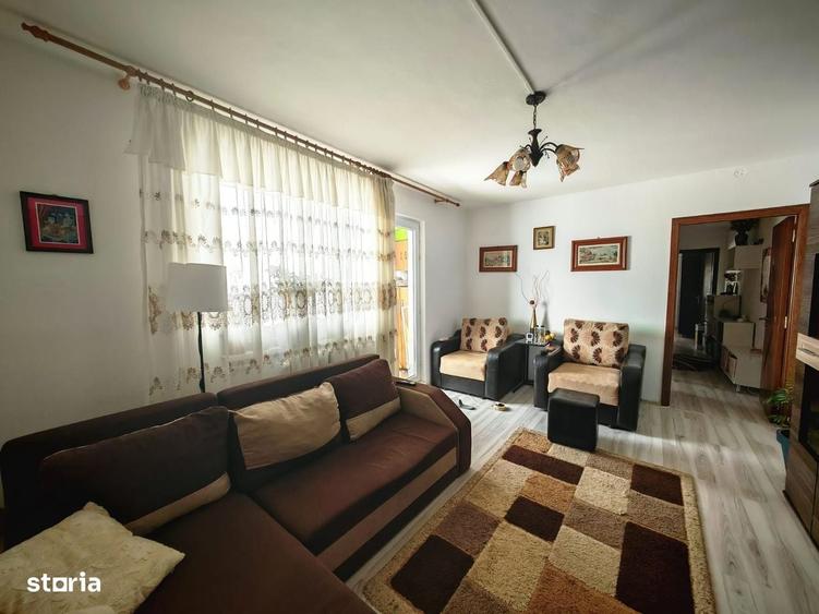 Apartament cu 3 camere semidecomandat în Valea Rosie