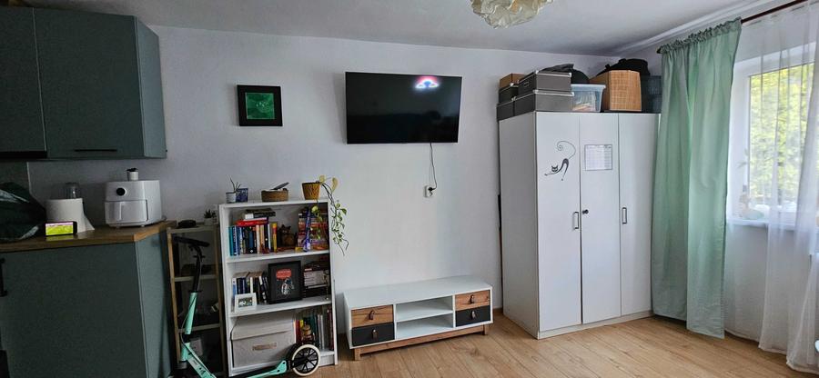 Garsoniera renovata, zona linistita aproape de centru - 6
