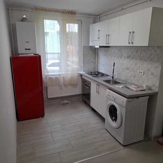 Garsonieră decomandată în Precista
