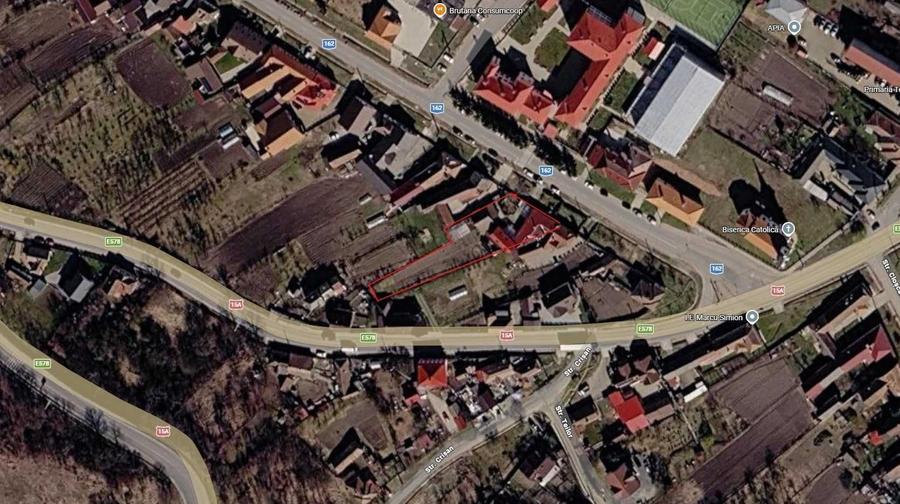 Casă cu 4 camere în Teaca