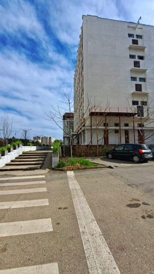 Spațiu comercial, de 1 mp, în Micro II