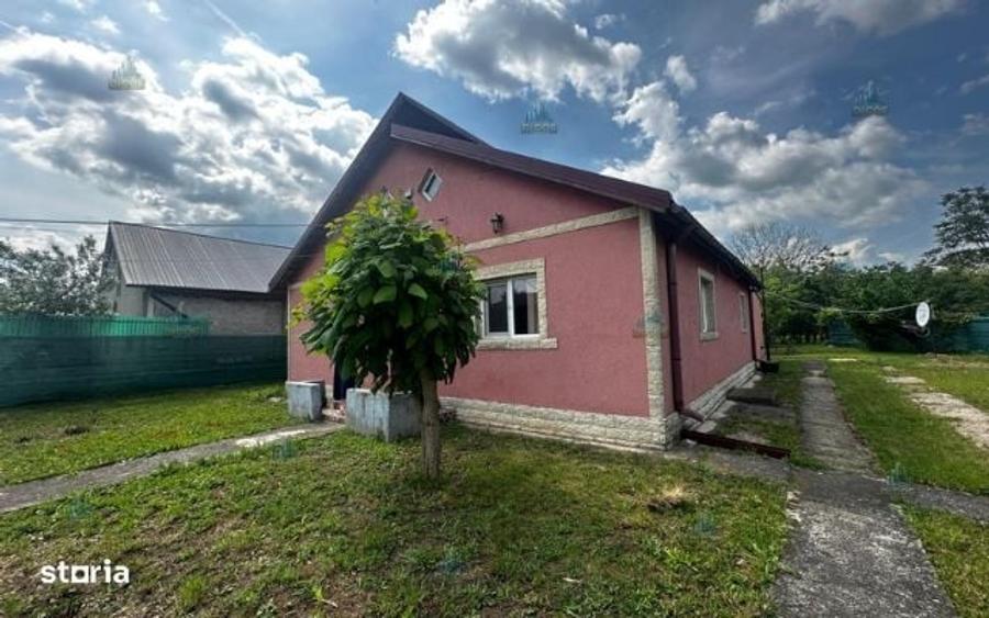 Casă cu 4 camere în Ghizdaru
