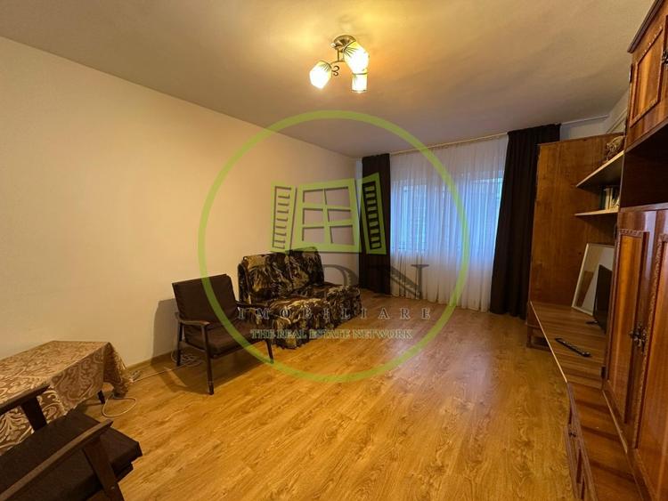 Apartament cu 3 camere decomandat, mobilat în Brazda lui Novac